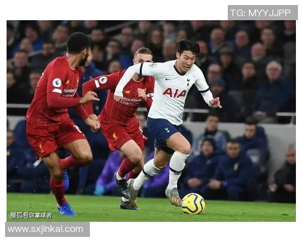 重庆网球队边路渗透战术分析与欧冠足球的启示探讨